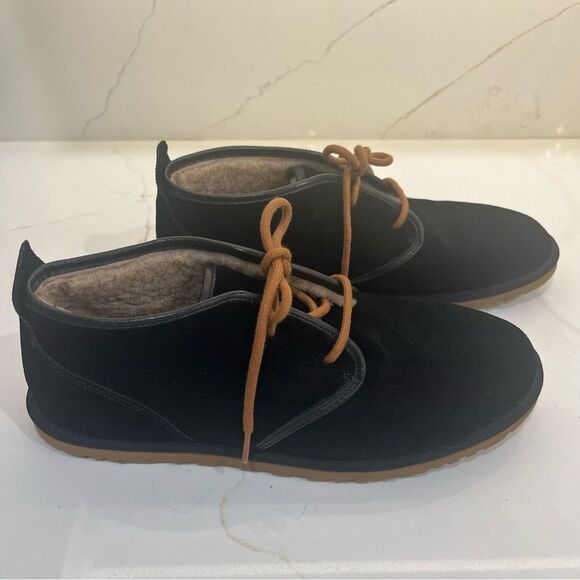 UGG Men's Black Suede Boots with Tan Laces NWOT - Picture 3 of 8